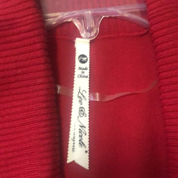 Women’s PM Red Cardigan Sweater Leo & Nicole - Picture 2 of 3